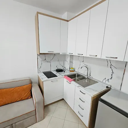 Orkidea Apartment *