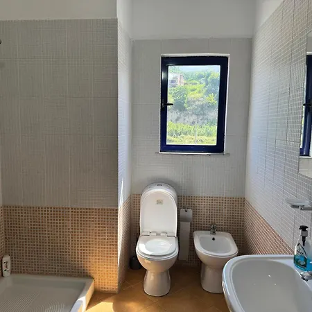 Orkidea Golem (Tirana)