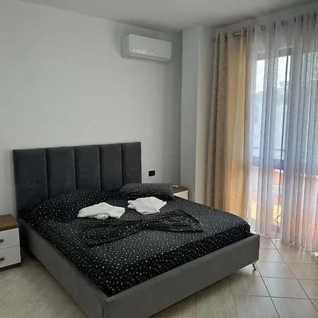 Orkidea * Golem (Tirana)