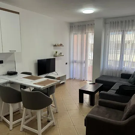 Orkidea Golem (Tirana)