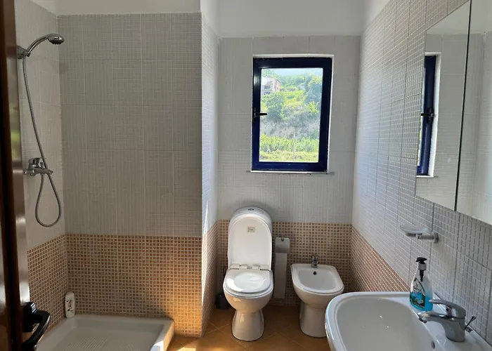 Orkidea Golem (Tirana)