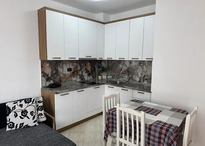 アパート Orkidea ゴーレム